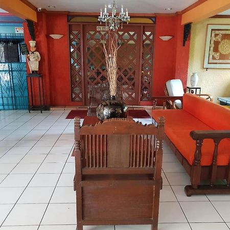 Saltimboca Tourist In Hotel Bacolod Exterior photo