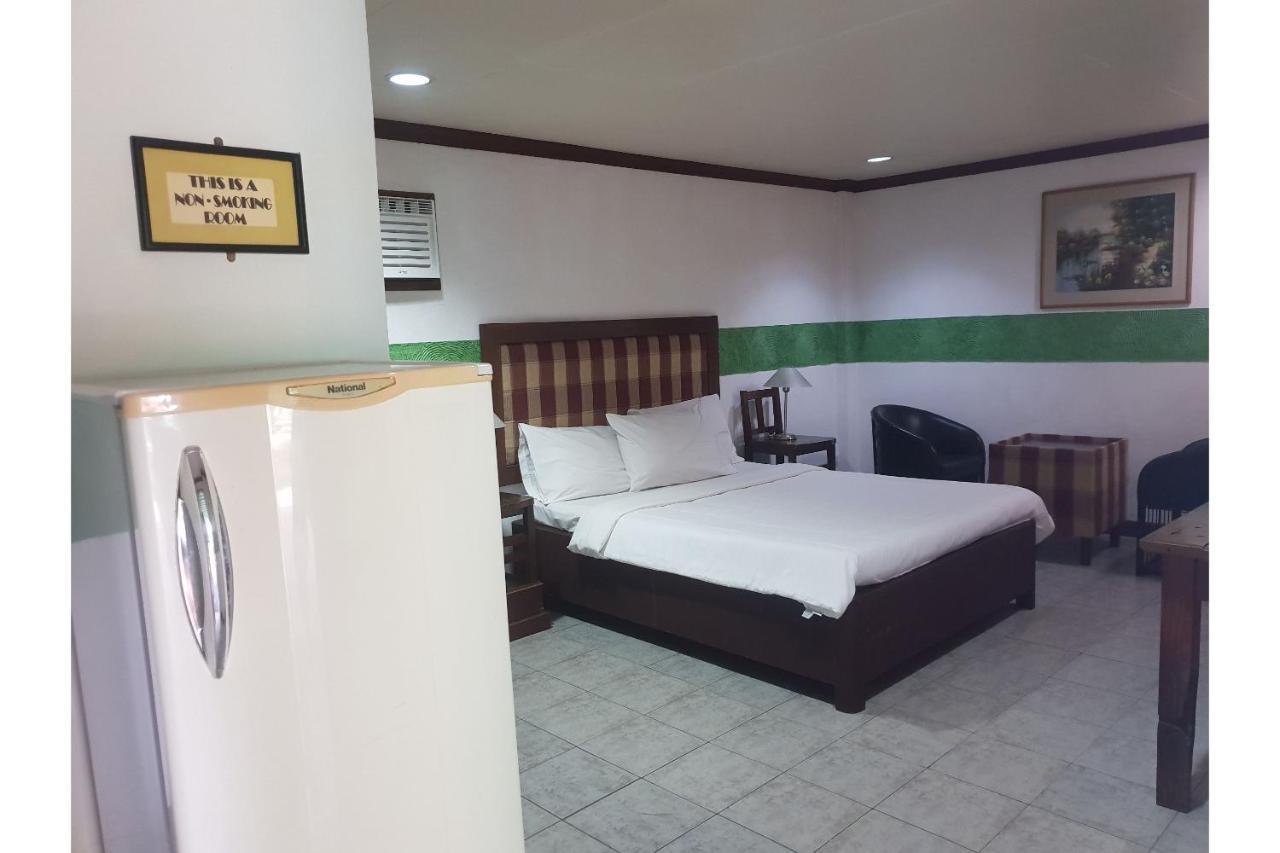Saltimboca Tourist In Hotel Bacolod Exterior photo