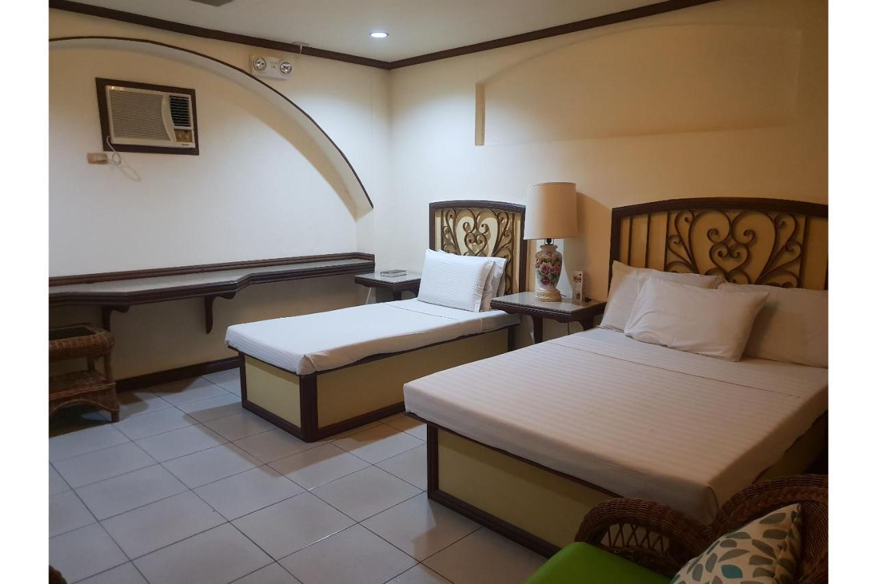 Saltimboca Tourist In Hotel Bacolod Exterior photo