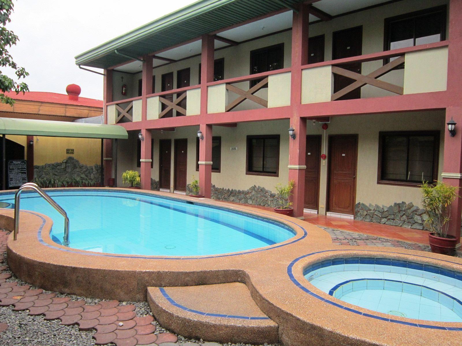 Saltimboca Tourist In Hotel Bacolod Exterior photo